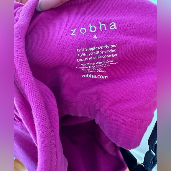 Zobha Mesh Back Fitted Work Out Tank - Picture 4 of 4